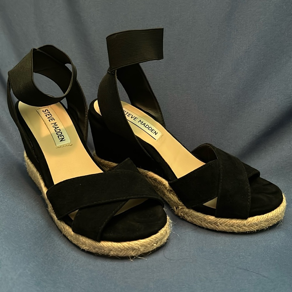 Steve Madden black suede sandal